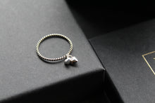 Load image into Gallery viewer, Silver Heart Charms Ring
