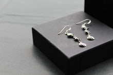 Load image into Gallery viewer, Silver Shell &amp; Starfish Earrings
