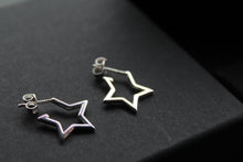 Load image into Gallery viewer, Small Plain Open Star Stud Hoops
