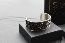 Load image into Gallery viewer, Snakes on a Cuff Silver Bangle
