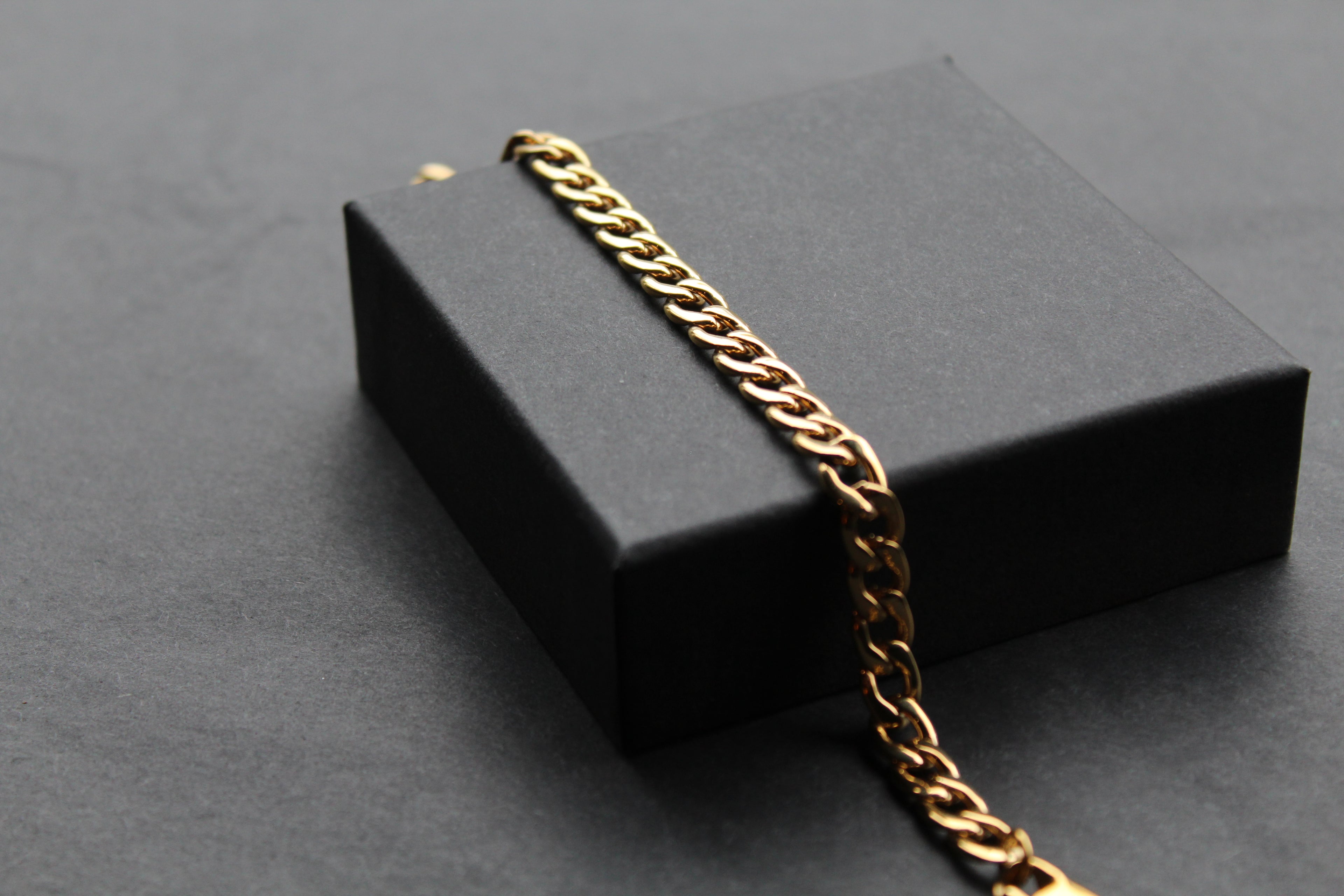 Stainless Steel Polished Bracelet Yellow Gold IP Open Chain