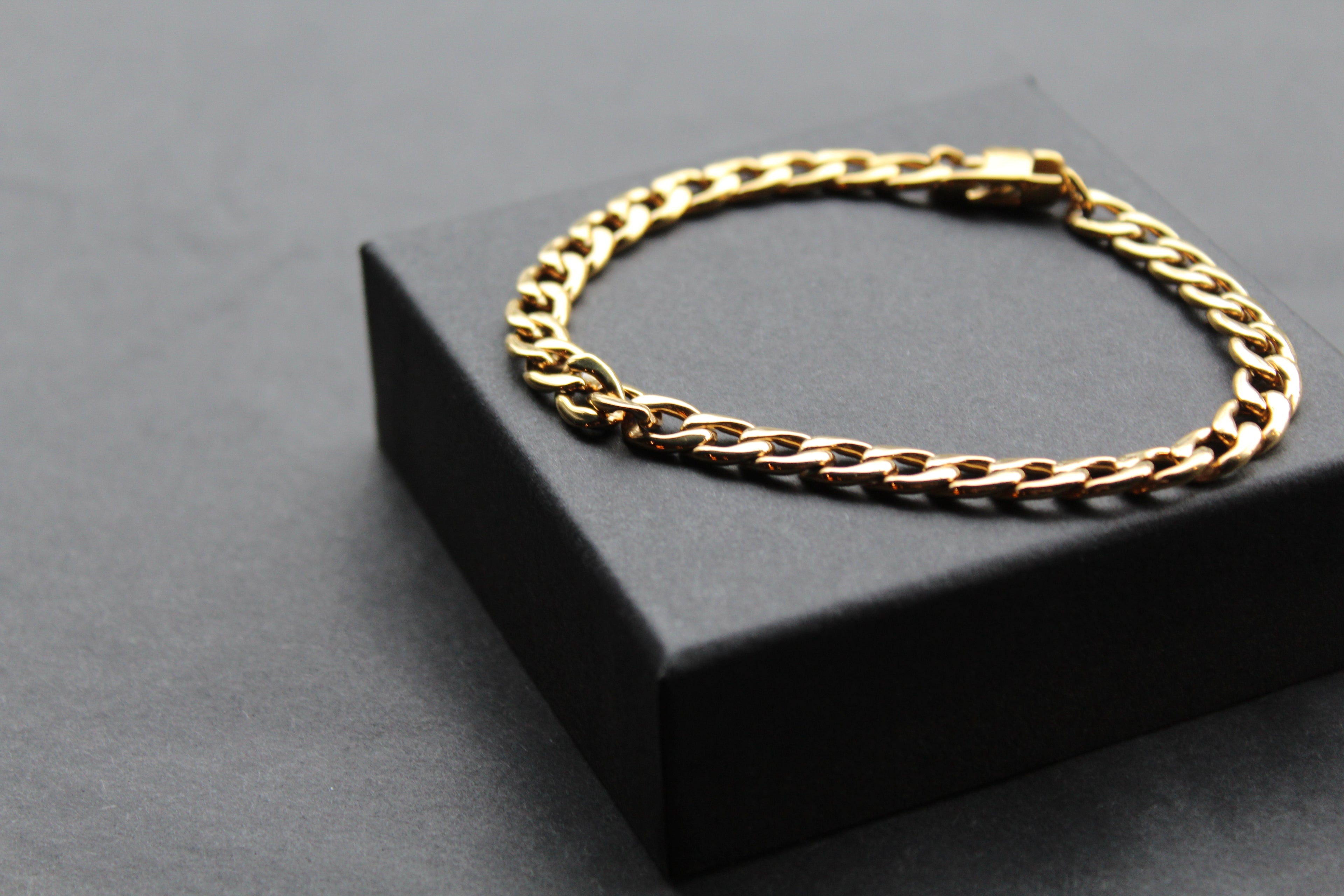 Stainless Steel Polished Bracelet Yellow Gold IP Open Chain