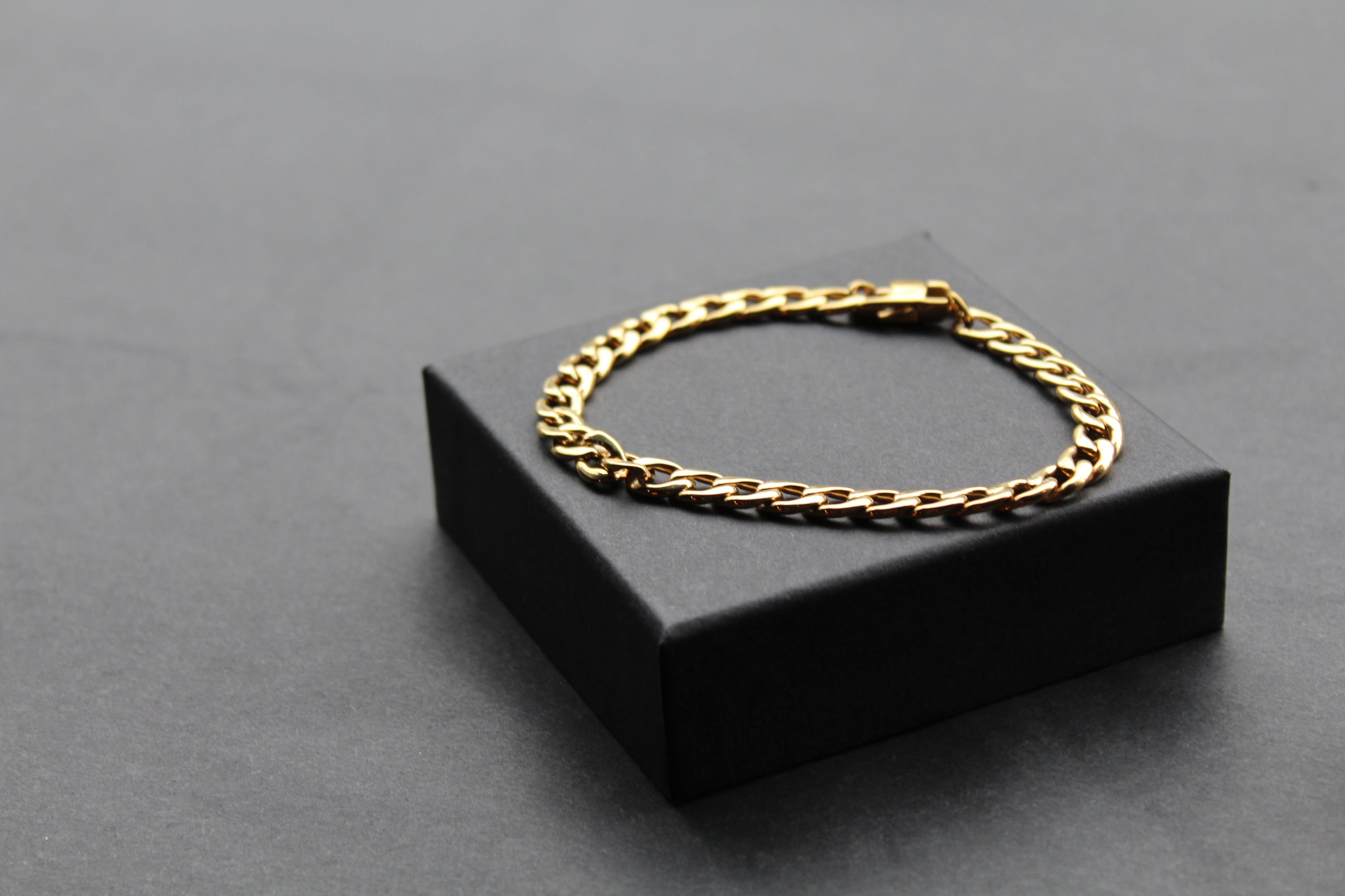 Stainless Steel Polished Bracelet Yellow Gold IP Open Chain