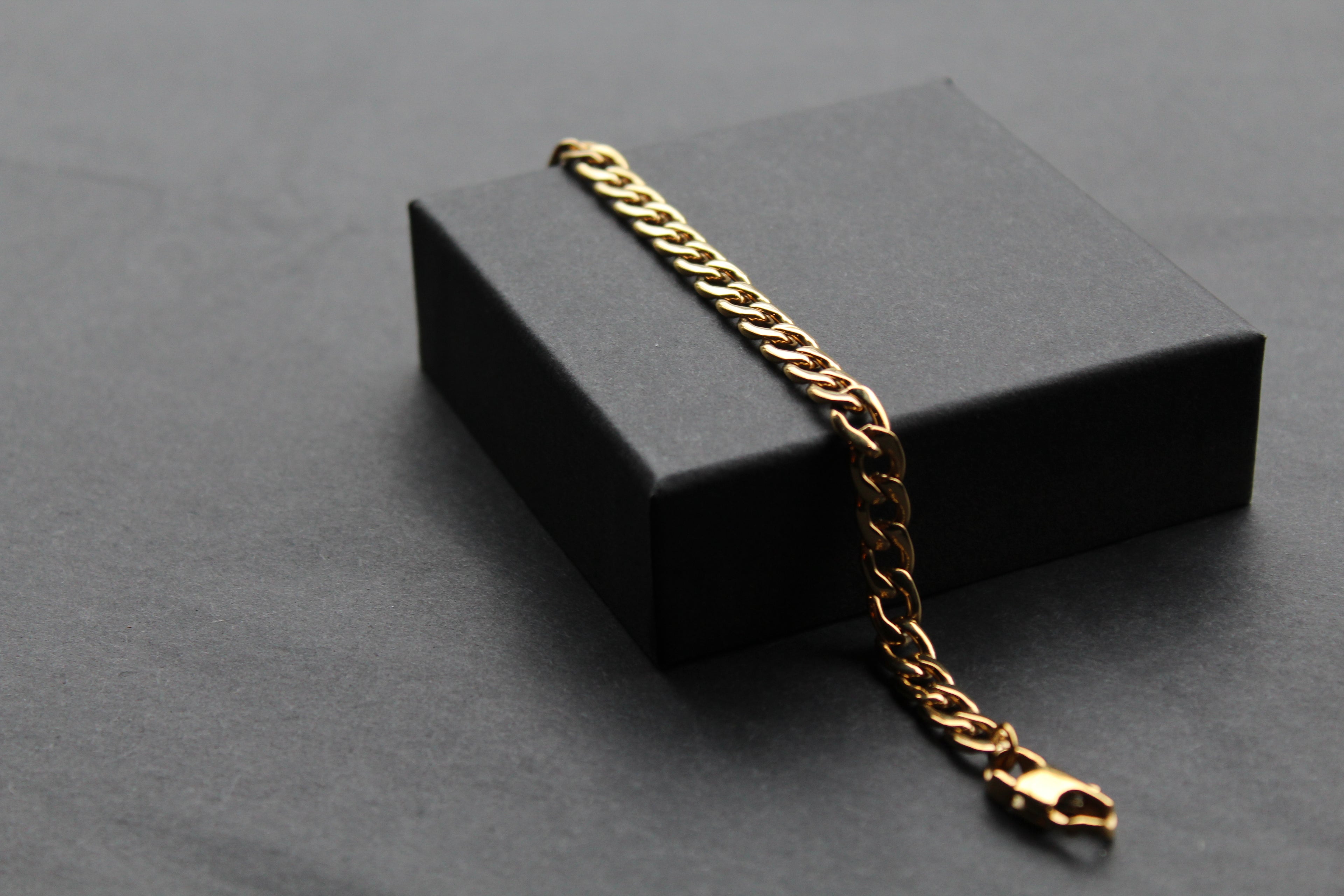 Stainless Steel Polished Bracelet Yellow Gold IP Open Chain