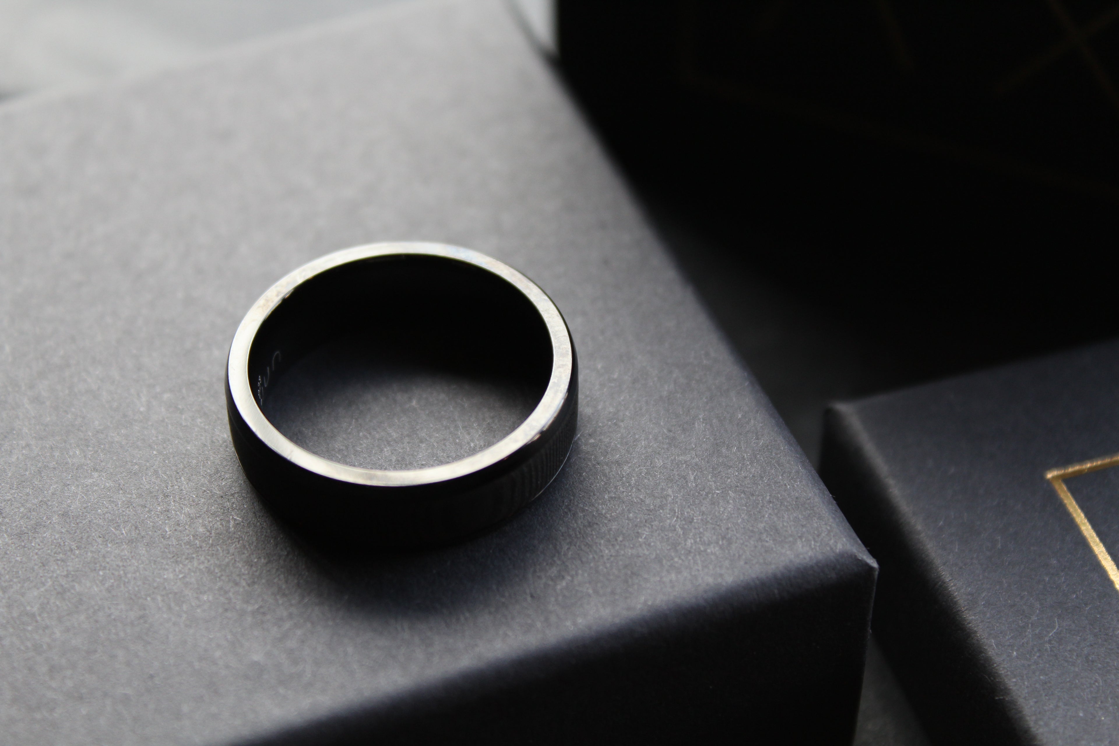 Steel Ring with Carbon Fibre and Black IP Plate