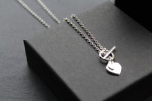 Load image into Gallery viewer, T- Bar Hearts Chain Necklace
