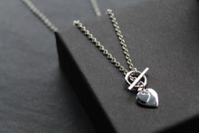 Load image into Gallery viewer, T- Bar Hearts Chain Necklace
