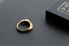 Load image into Gallery viewer, The Cnicht Ring Gold
