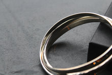 Load image into Gallery viewer, Three Band Hammered &amp; Plain Russian Bangle
