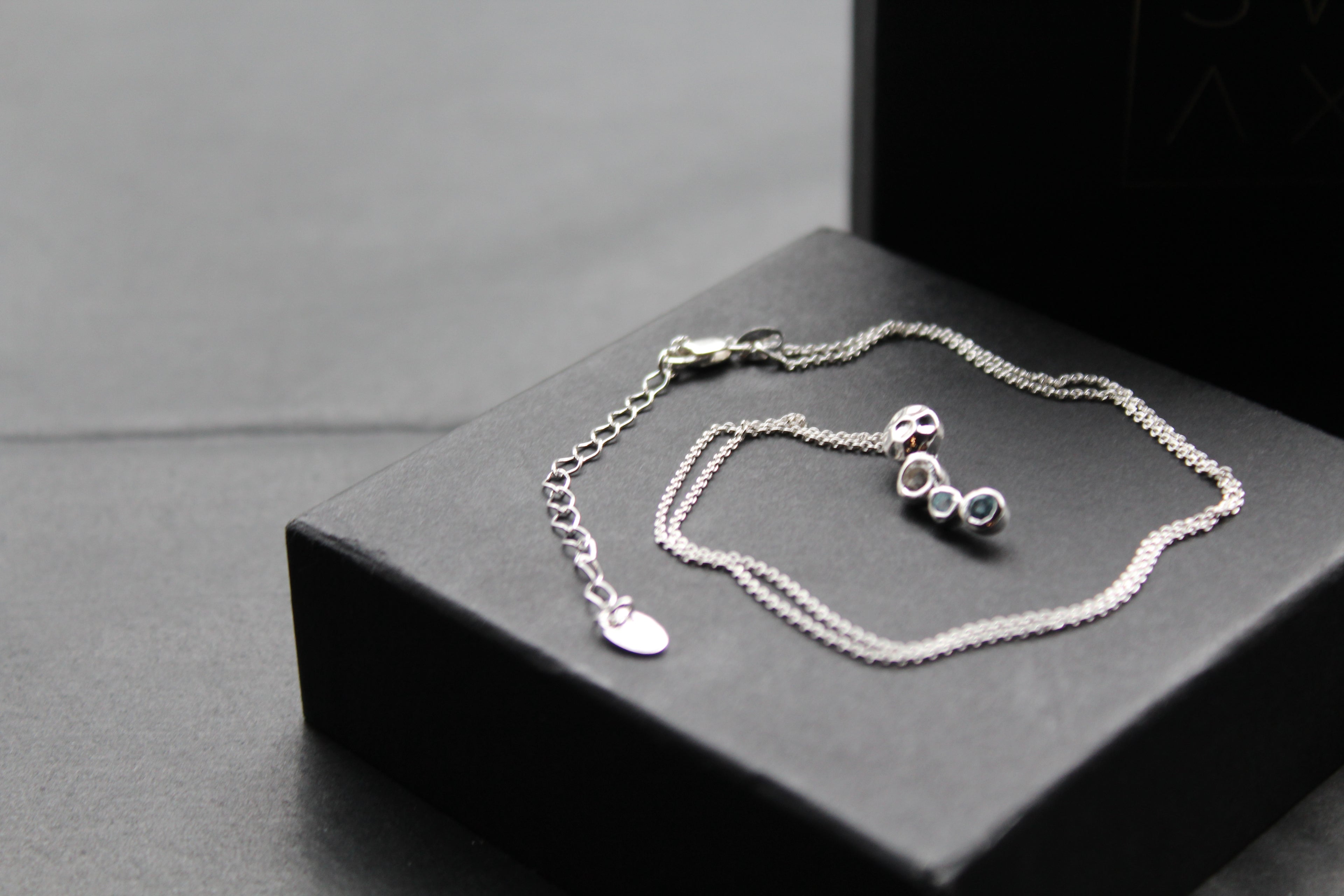 Topaz Pebble Necklace