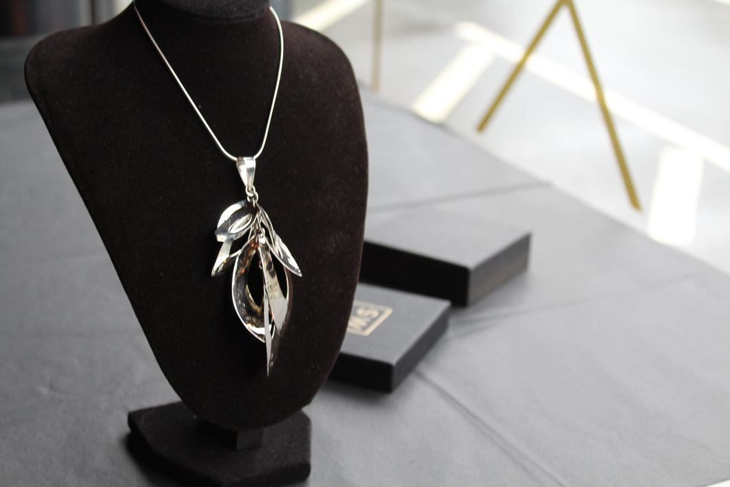 Tumbling Leaves Silver Pendant with 18-20