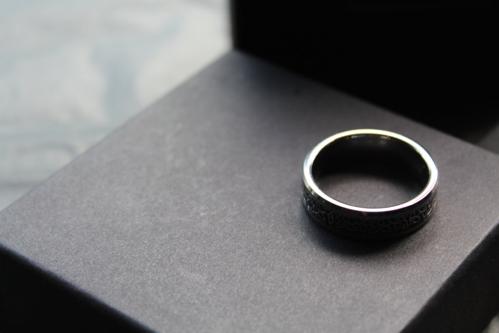 Tungsten & Black Carbon Inlay Celtic Ring
