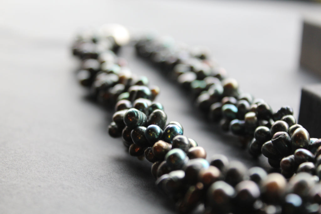 Twisted Baroque Style Pearl Necklace