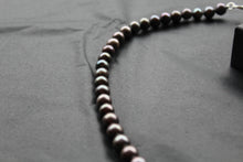 Load image into Gallery viewer, Unisex Black Fresh Water Pearl Necklace
