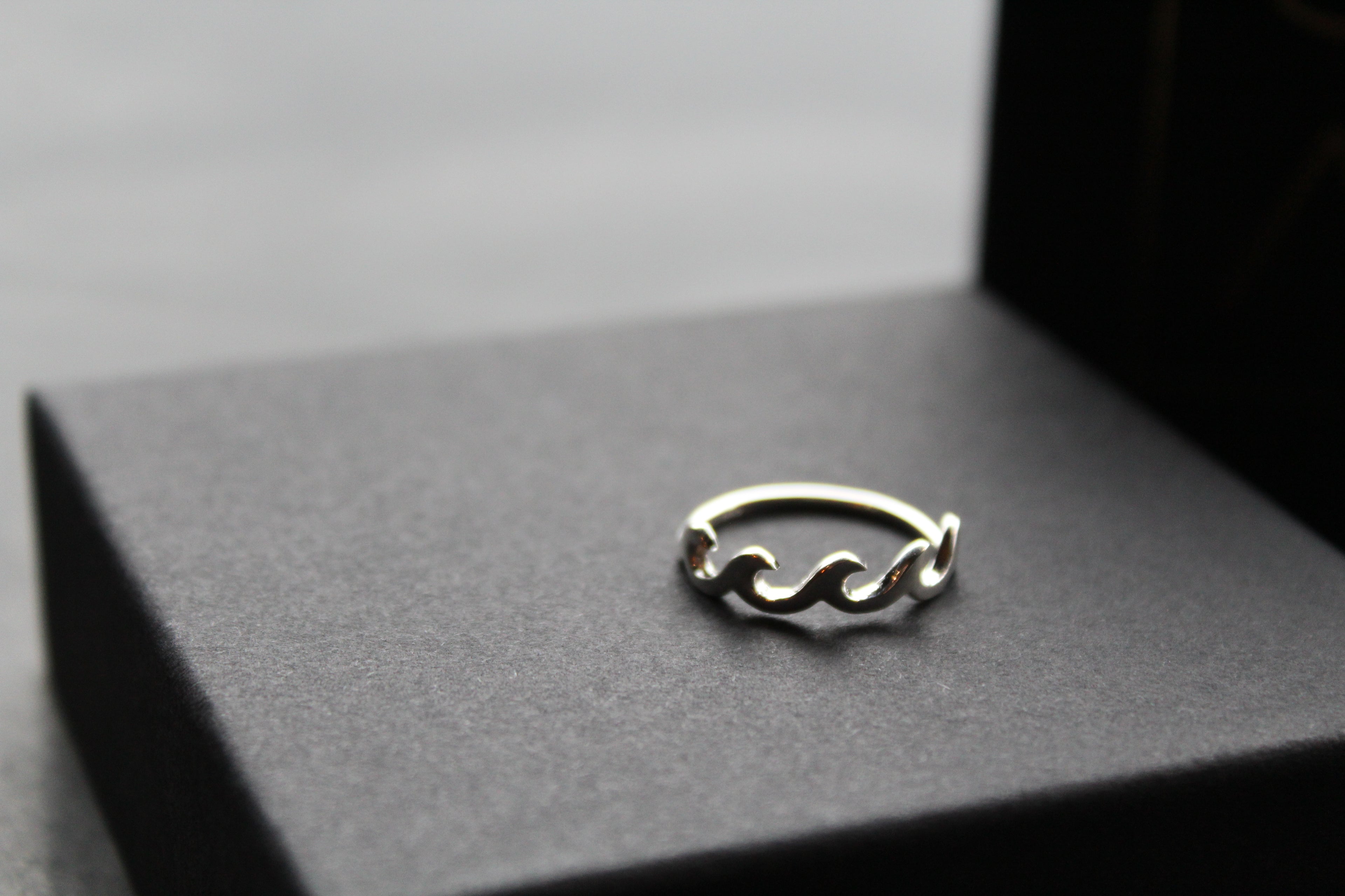 Multi Wave Ring