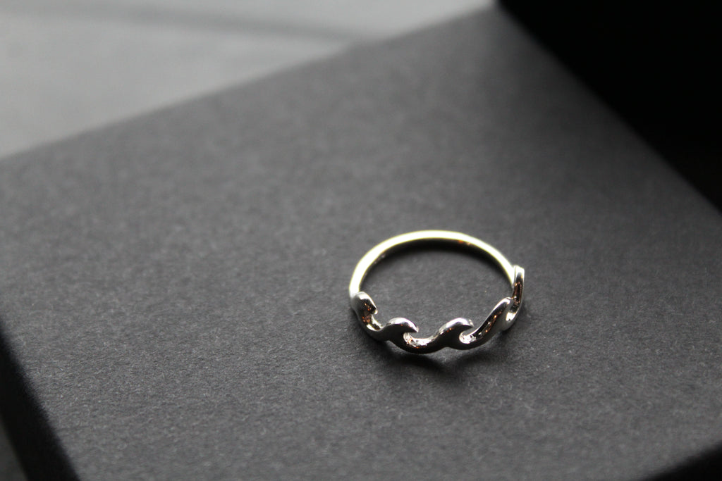 Multi Wave Ring